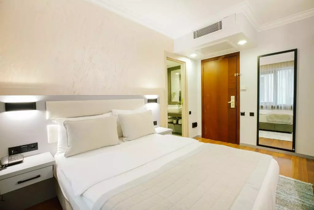 اتاق Marble Hotel